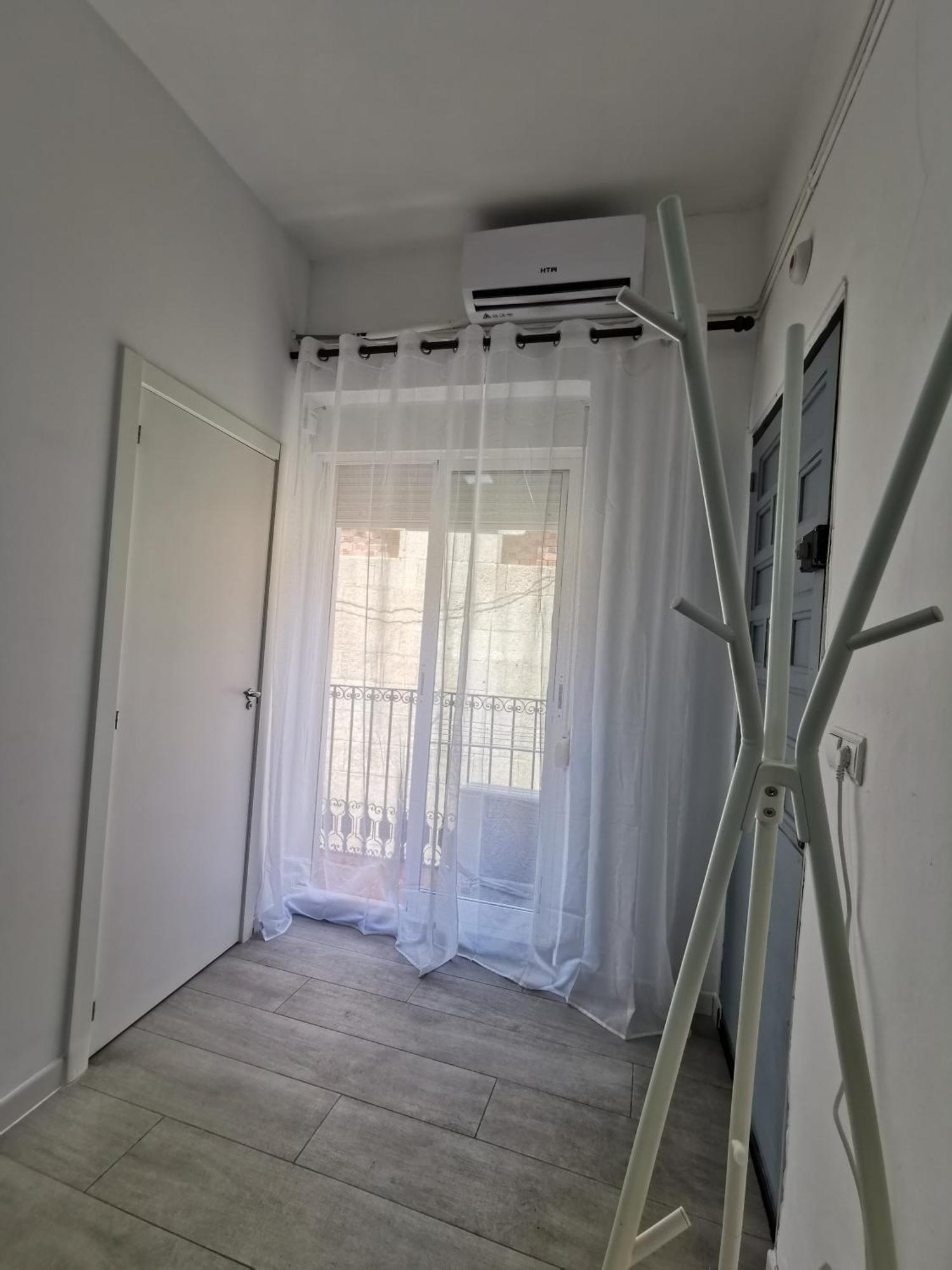 Apartamento Centrico Cerca De La Playa Аликанте Екстериор снимка